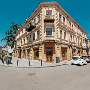 Orbeliani Apartment